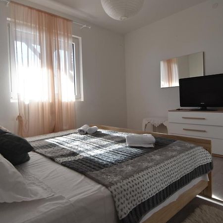 Apartment *Biba* Dugi Rat Eksteriør bilde