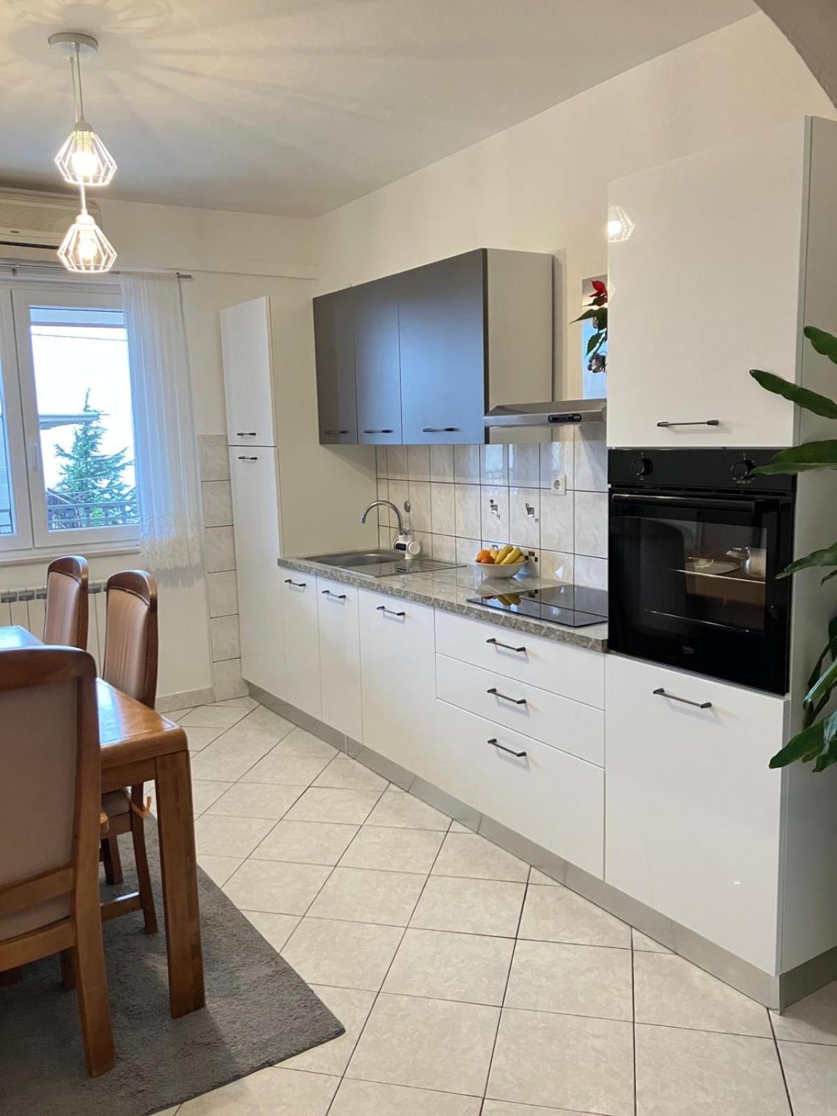 Apartment *Biba* Dugi Rat Eksteriør bilde